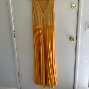 BEAUTIFUL GOLDEN SUMMER ZARA DRESS SIZE M!
